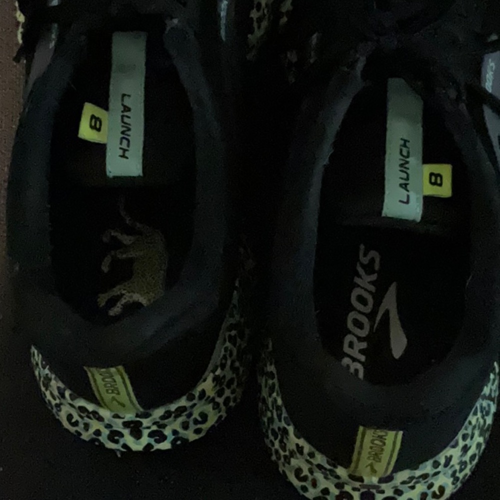 Brooks Launch 8 Black and Lime green  Leopard Print Sneakers
Women size 9 - Picture 9 of 10